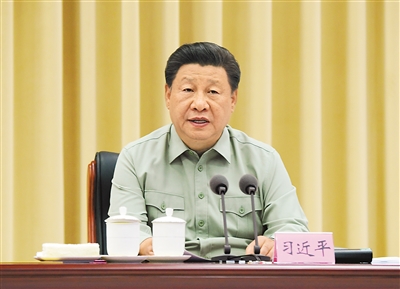 习近平在视察驻陕西部队某基地时强调 聚焦备战打仗 加快创新发展 全面提升履行使命任务能力(图1)