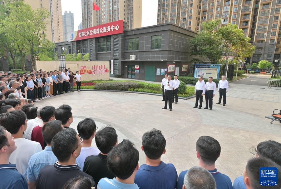 习近平在湖北武汉考察时强调 把科技的命脉牢牢掌握在自己手中 不断提升我国发展独立性自主性安全性(图6)